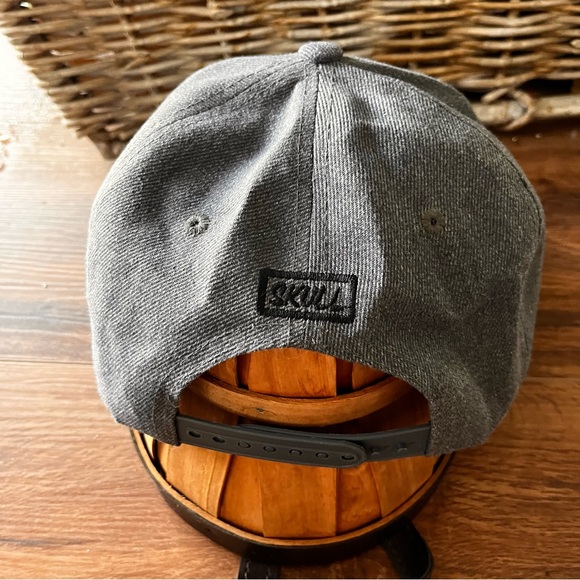 Skull men gray hat with flat brim - Picture 3 of 4